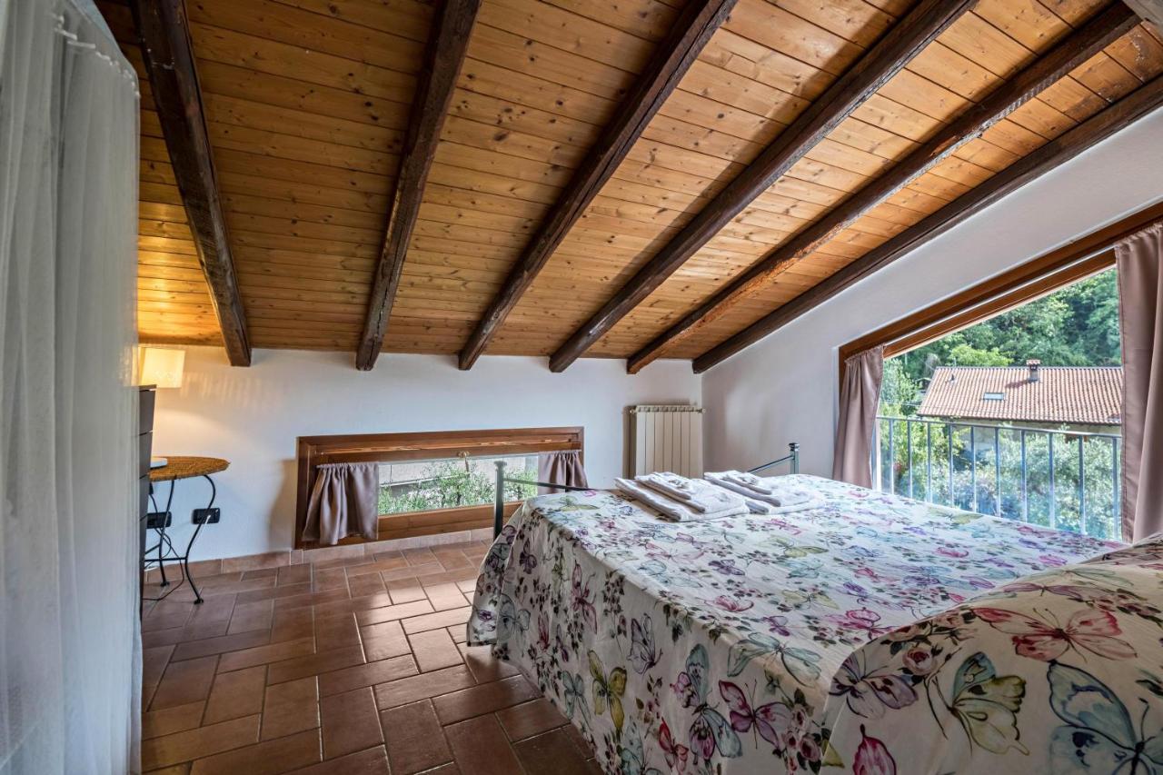 Mansarda Con Vista Lago Sulzano Kültér fotó