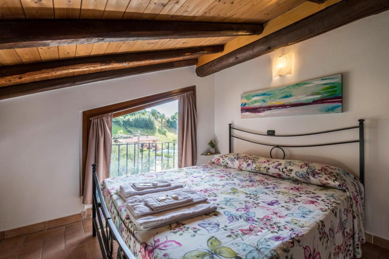 Mansarda Con Vista Lago Sulzano Kültér fotó